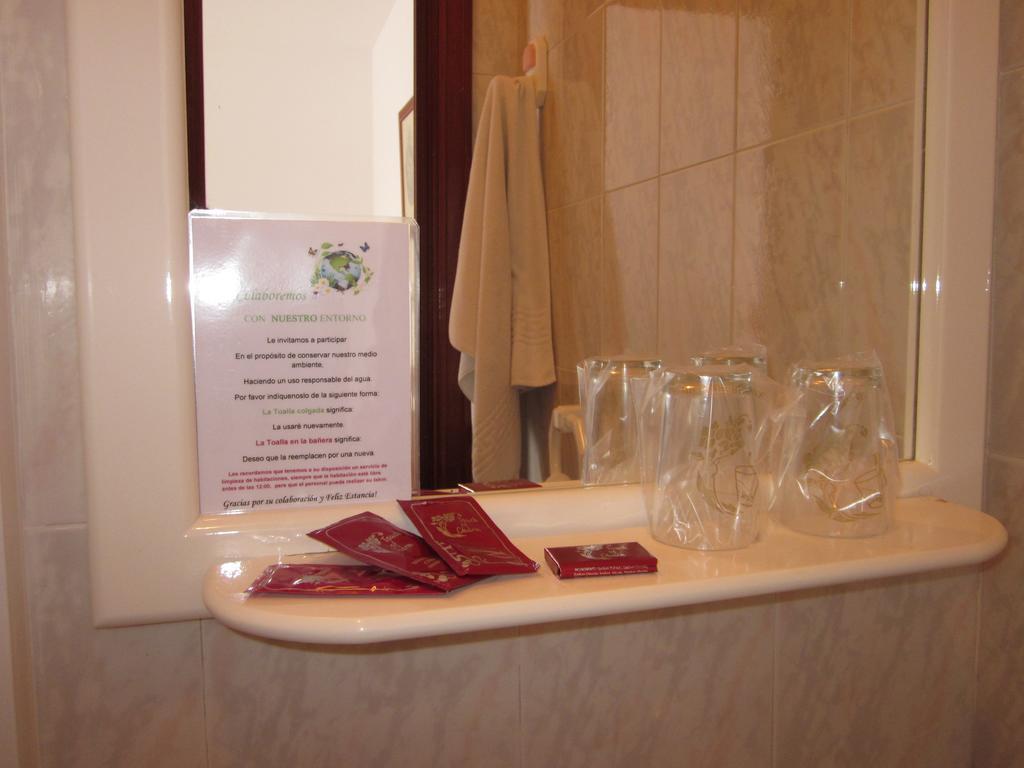 Habitaciones Lopez Azcona Noja Cameră foto